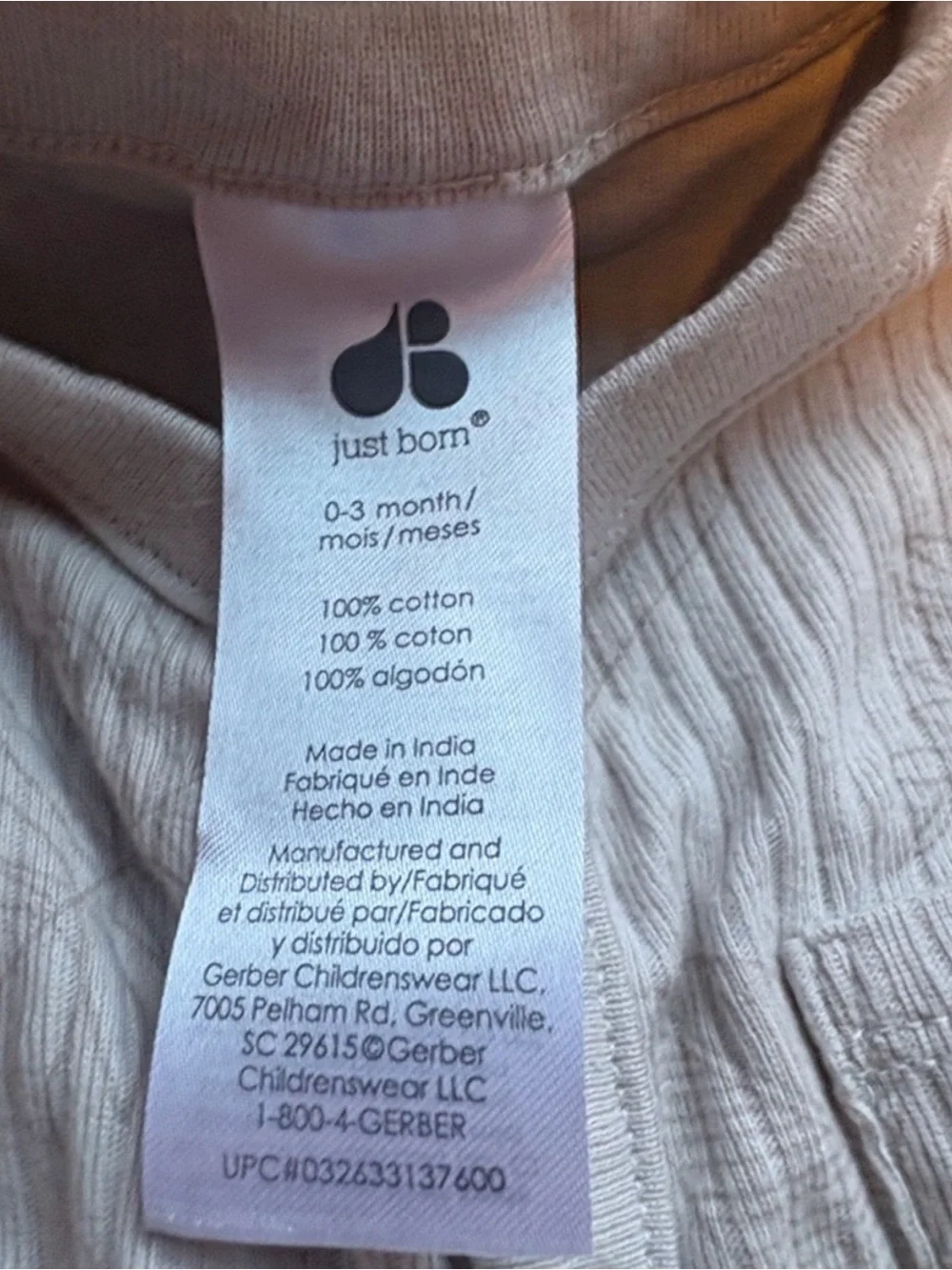 Just Born & Carter’s 0-3month lot of 5 pieces